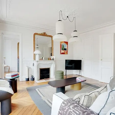 Lovely Flat In Saint Germain Des Pres Parigi